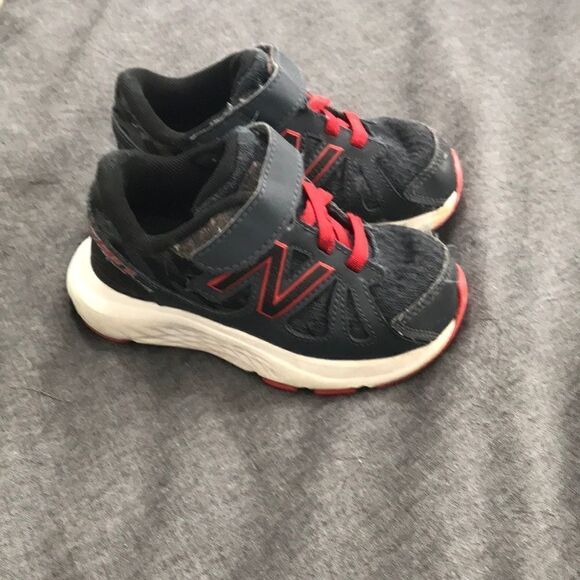 Toddler new balance sneakers - Picture 4 of 4